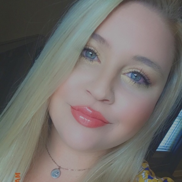 Meet your Posher, Katherine - Picture 1 of 1